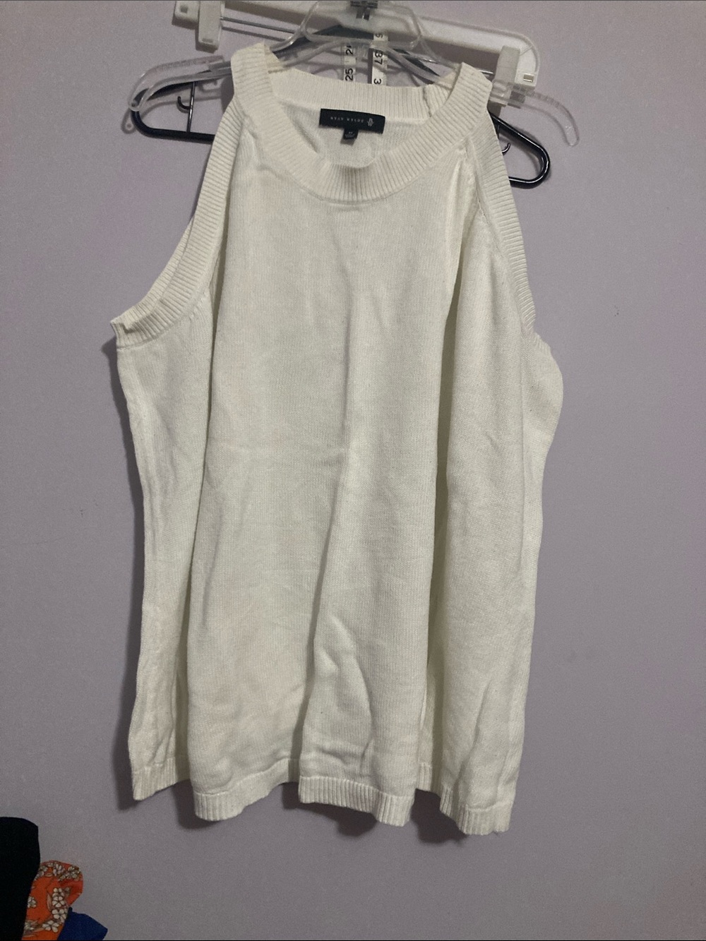 Cream 4x knit halter Sweater